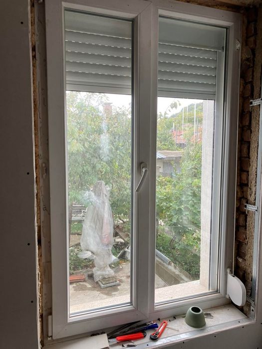 ПВЦ прозорец с щора