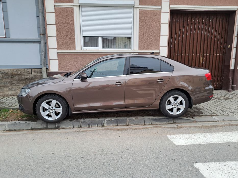 VW Jetta 2.0 TDI-140cp, an 2011, Euro 5, DPF activ, acte valabile.