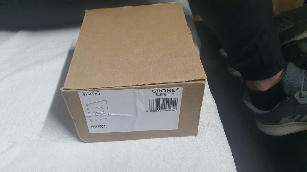 Продам кнопки для смыва GROHE новые