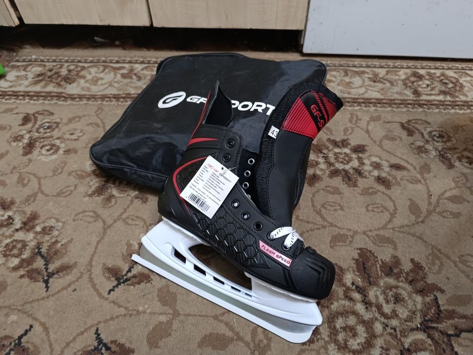 Коньки  зимние новые