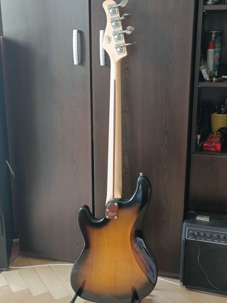 Chitară  Bass Cort