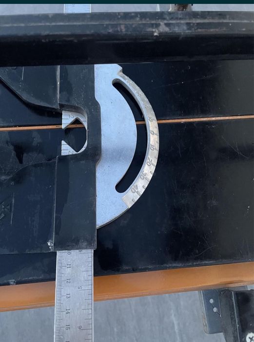 Masina de taiat gresie cu picioare