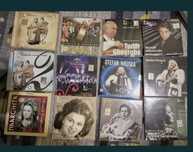 43 CD cu muzică românească.