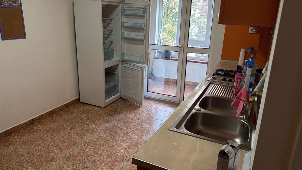 ÎNCHIRIEZ Apartament 2 camere,Centru
