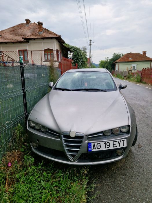 Vând sau pentru dezmembrări Alfa Romeo 159