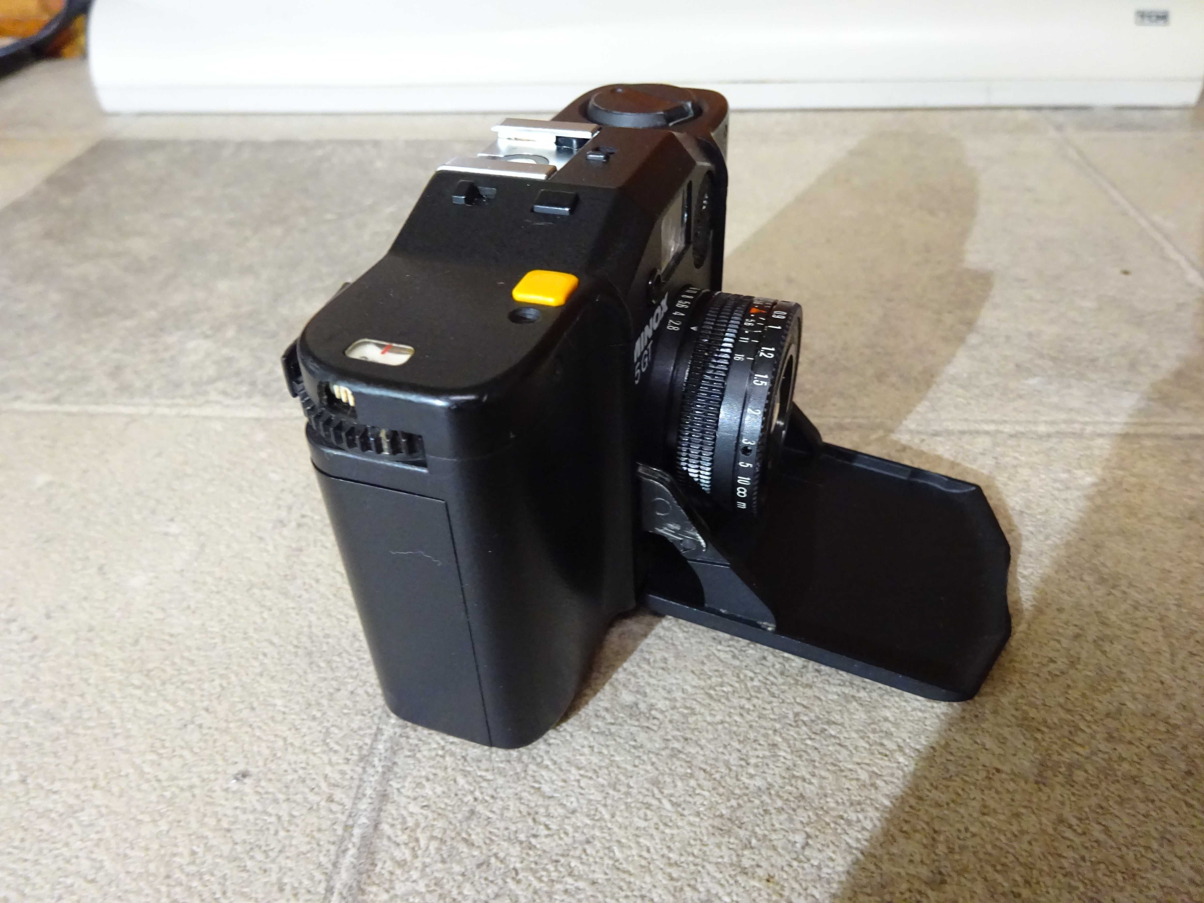 Aparat foto compact pe film 35mm Minox 35GT