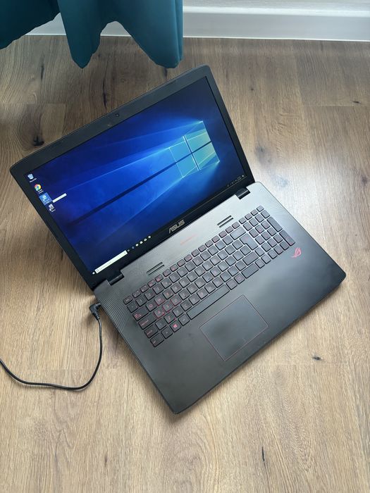 Asus Gaming 17,3” Full HD• Procesor i7-6709HQ• 16gb ram• SSD 512• GTX