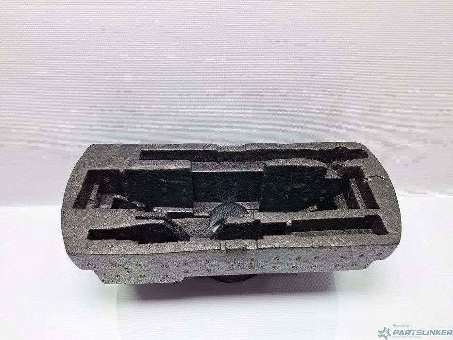 Organizator scule roata de rezerva VOLKSWAGEN GOLF VAN VI Variant (AJ5) [ 2009 - 2014 ] 1.6 TDi BlueMotion (CAYC) 77KW|105HP OEM 1J0012115AF