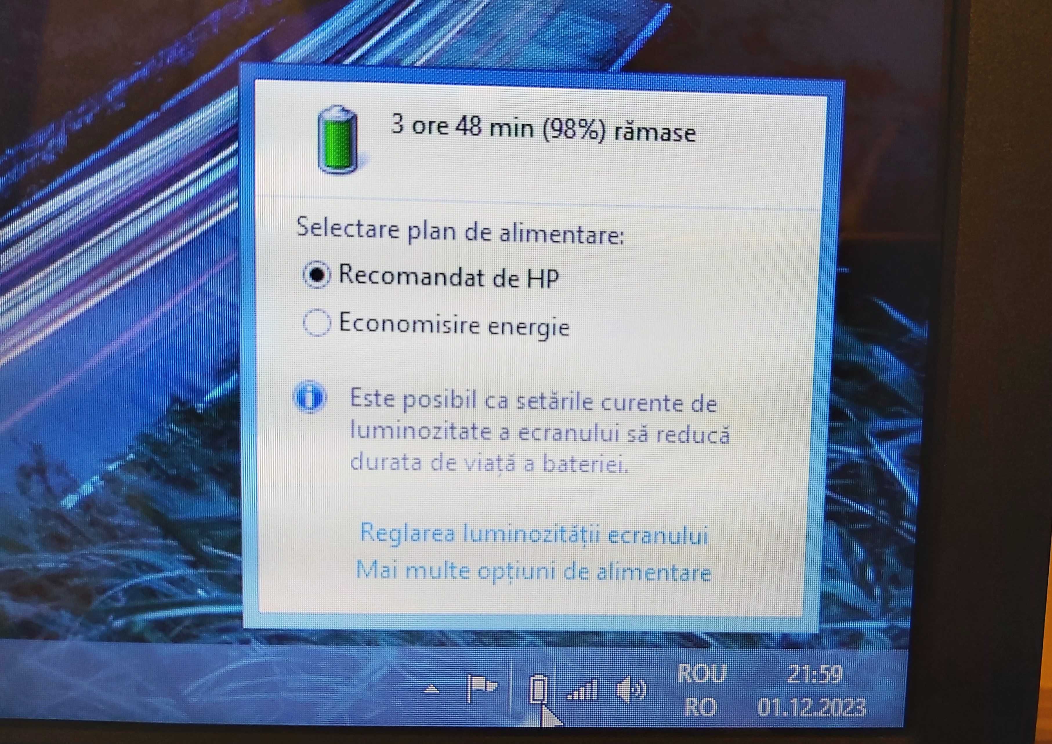 Vând sau dezmembrez laptop HP 15R030SQ