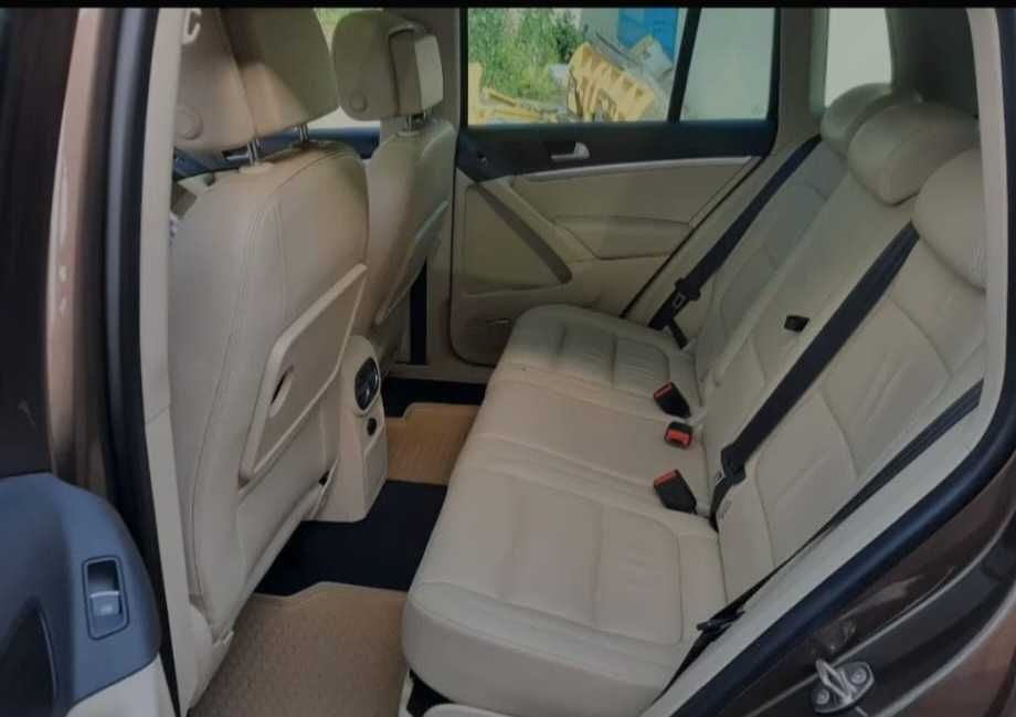 Vand masina Volkswagen Tiguan, stare foarte buna ! Trapa/Automat/Piele
