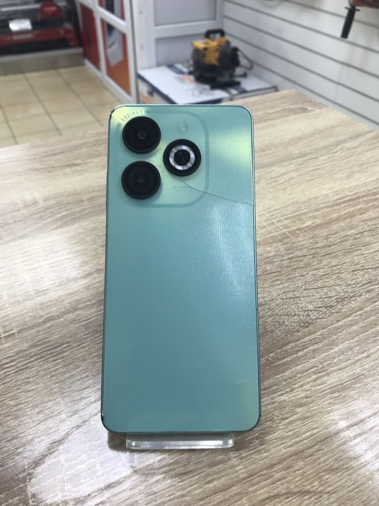 Infinix Smart 8    4/128 ( osp14))