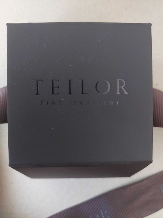 Inel din argint cu piatra in cutie TEILOR cu panglici pentru fundita