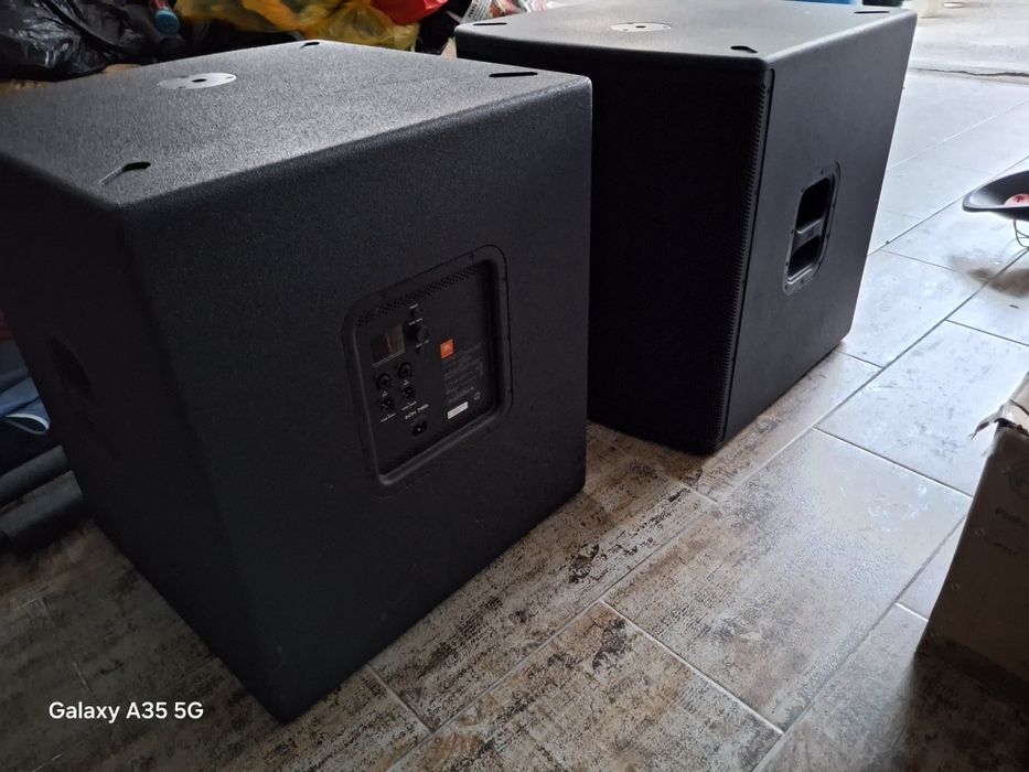 Vand 2 basi JBL EON 718s super oferta