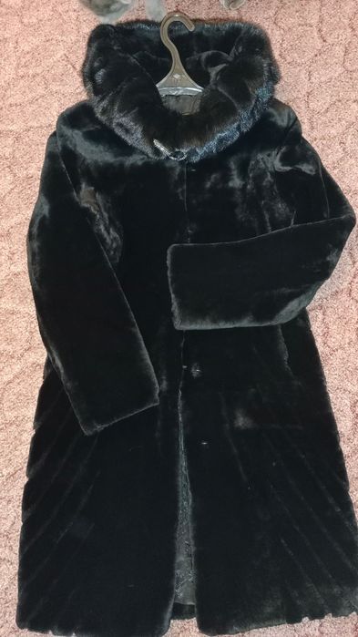 Женская одежда, шуба