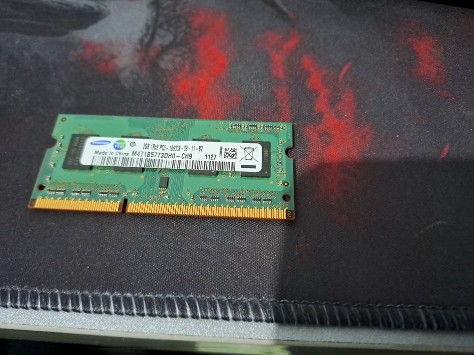 Оперативная память Samsung 2GB DDR3 (1333 MHz)