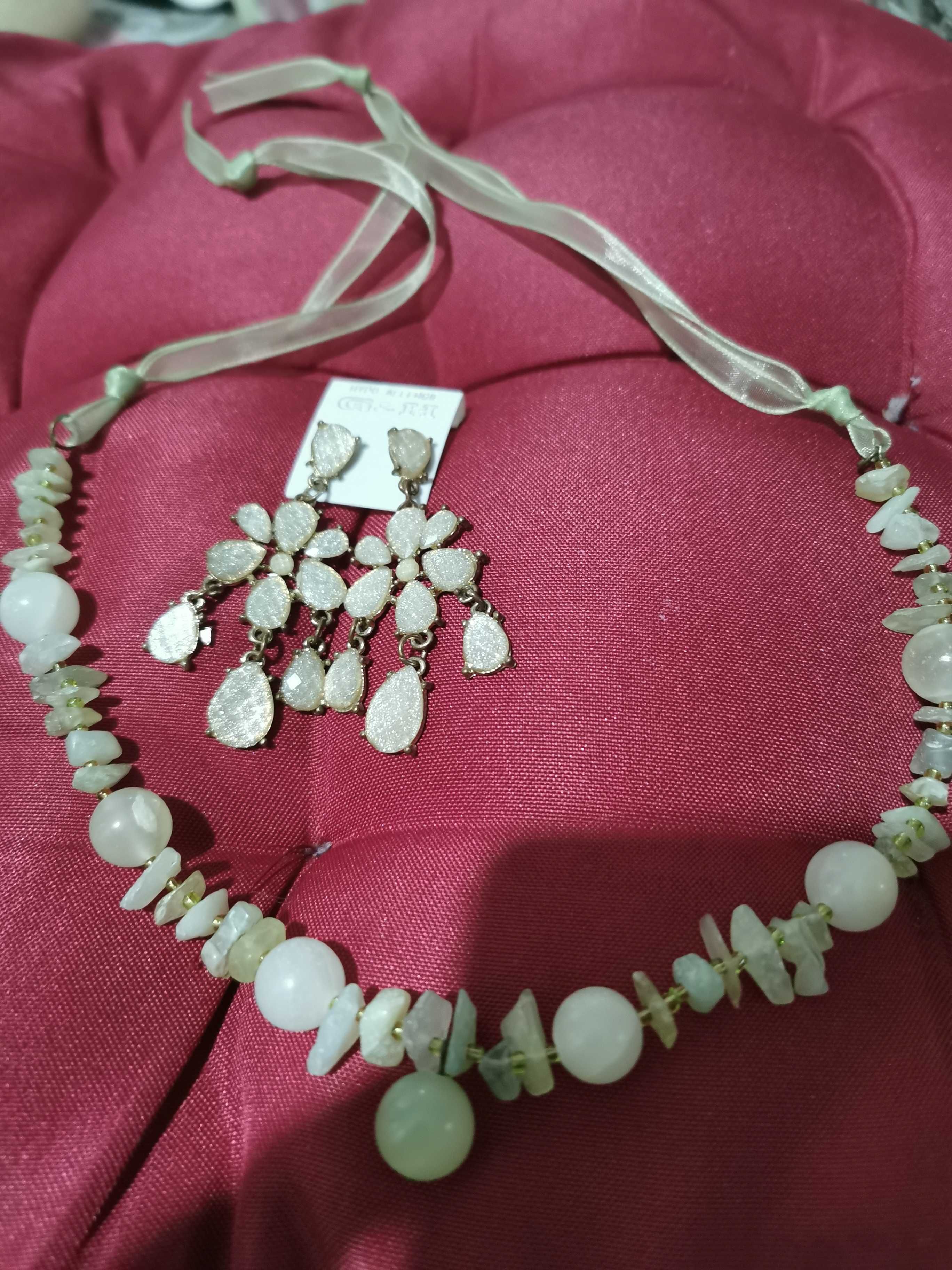 Set colier peridot verde deschis 45 cm  și cercei 5 cm
