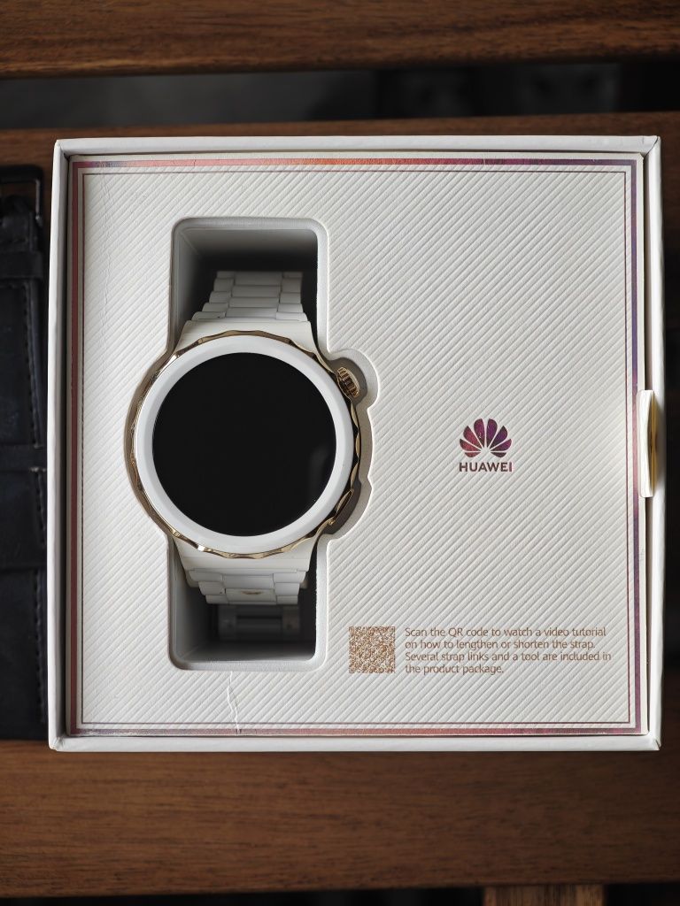 Смарт Часовник Huawei Watch GT 3 Pro с 5 каишки подарък