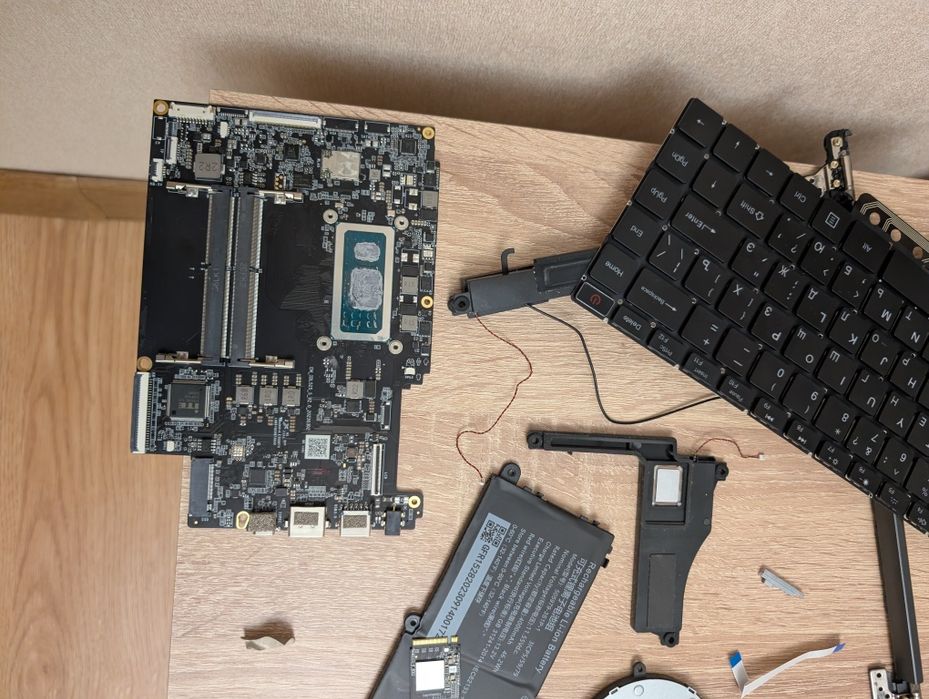 Запчасти на chuwi corebook x