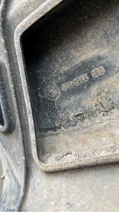 Задний бампер оригинал бмв е34