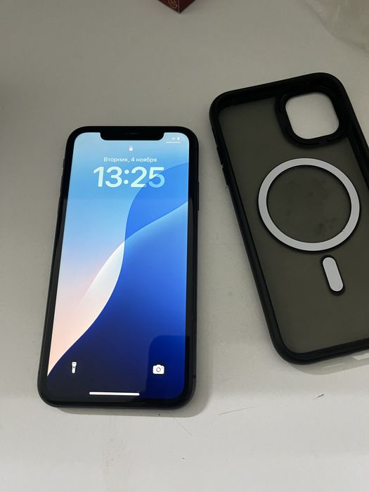 Продам айфон 11 срочно