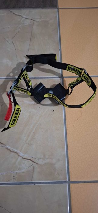 Semi-Coltari/gherute/crampoane Salewa pt zapada/gheata cu husa inclusa