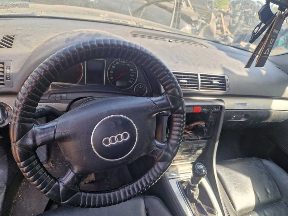 Audi A4 2.5тди 180кс за части