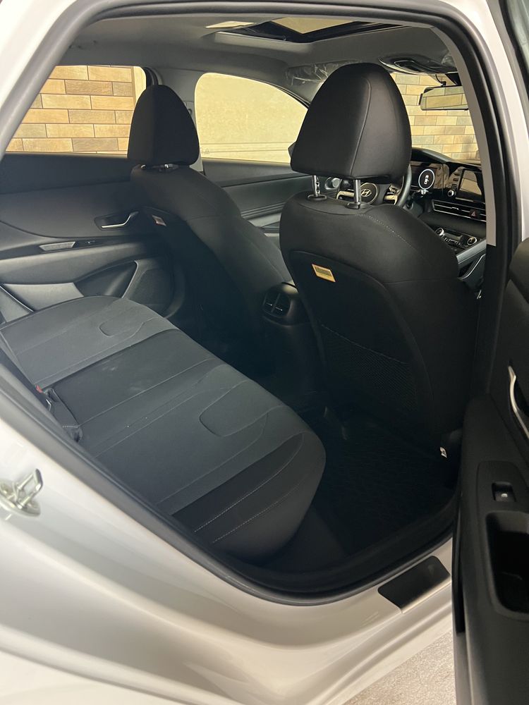 Hyundai elantra 2022 yil