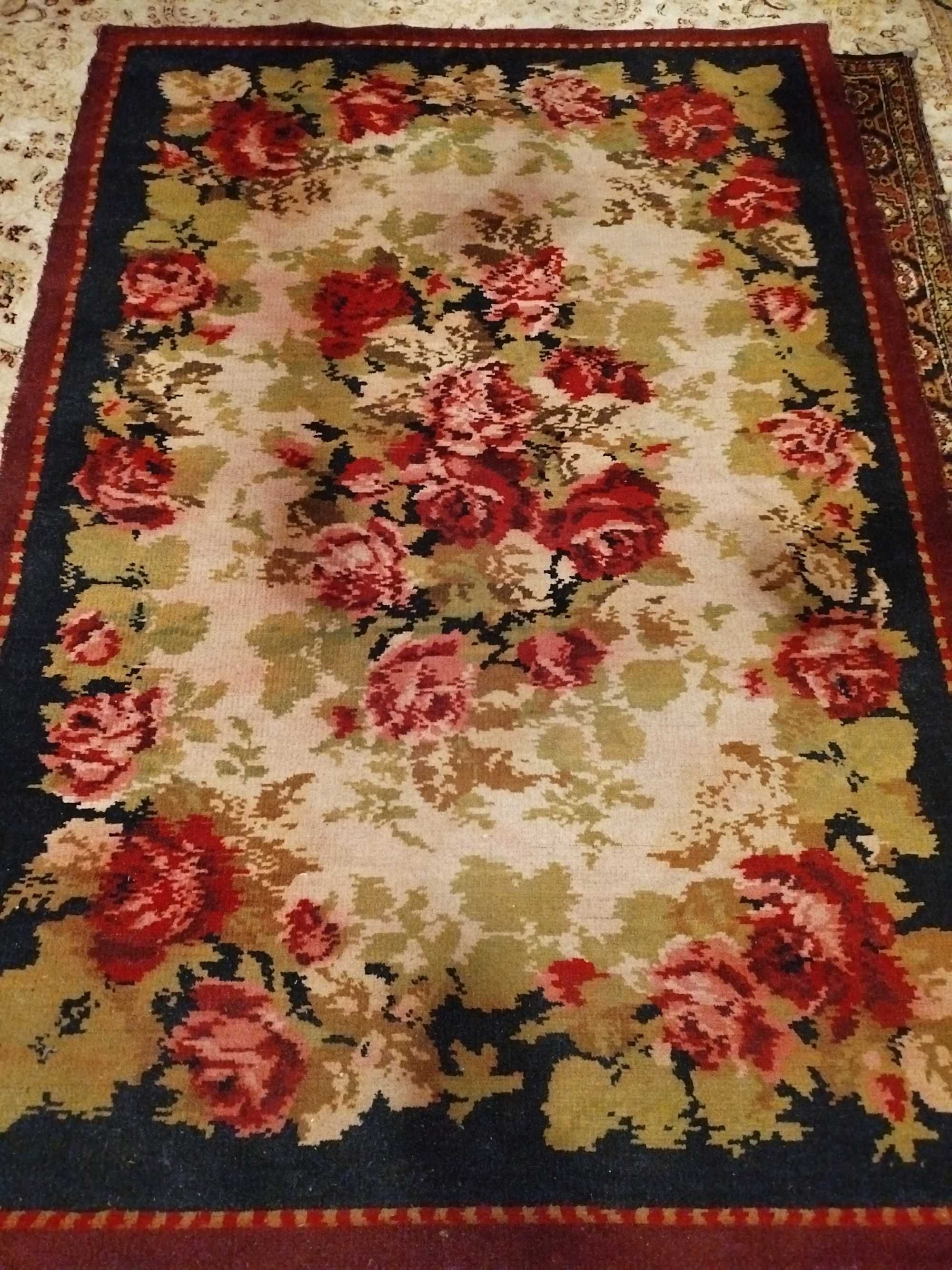 Молдавский ковёр ручной работы.