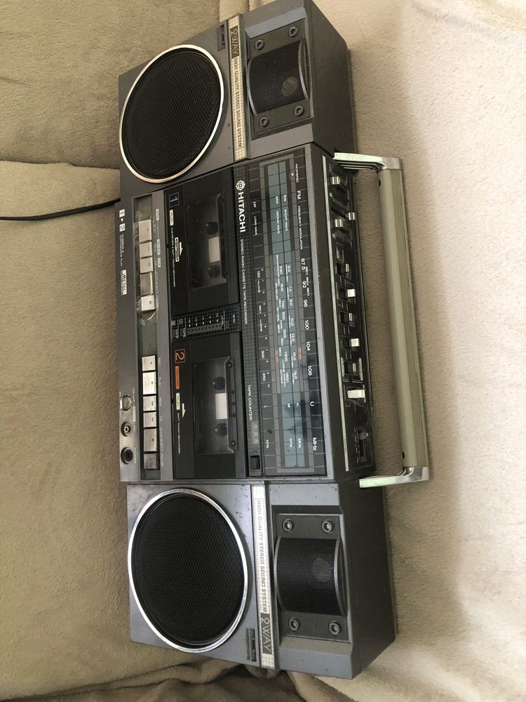 Радиокасетофон Hitachi TRK-W55E