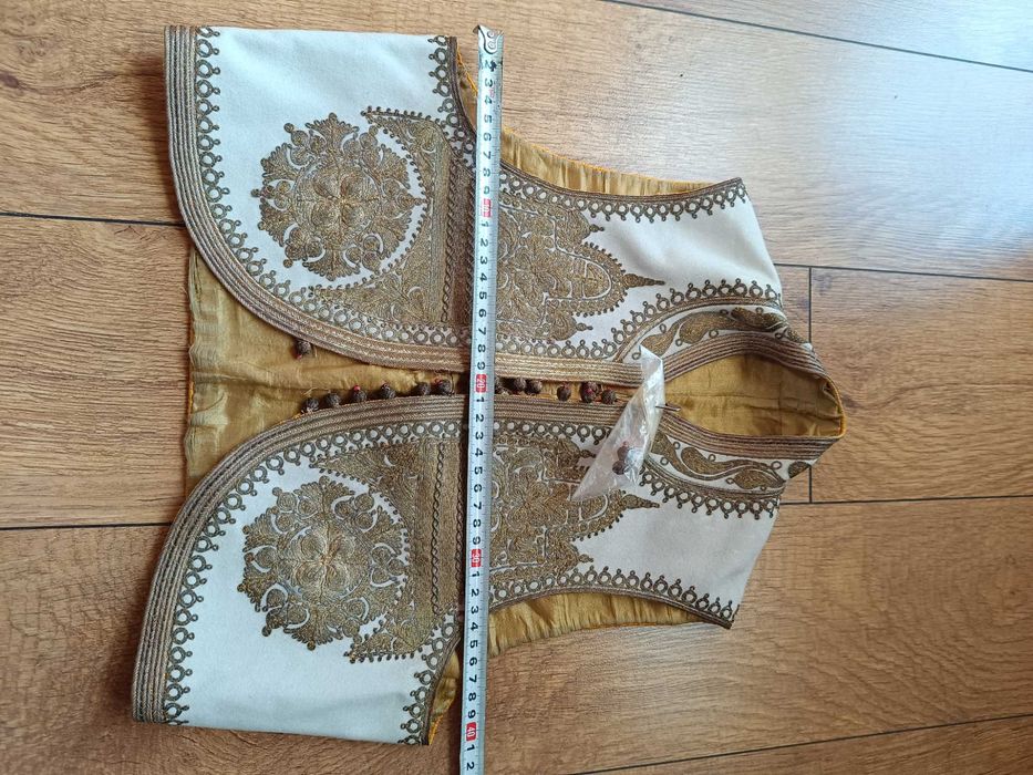 Детско сърмено елече