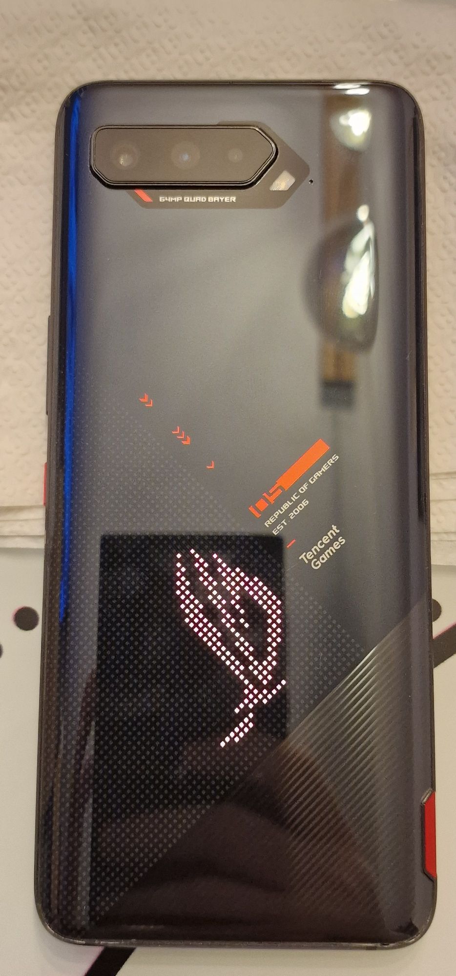 Vând assus rog phone 5 12gram