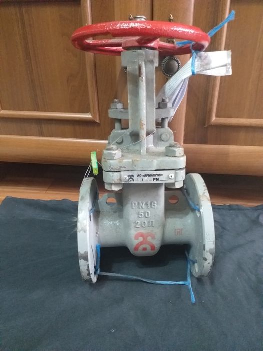 Продаю задвижку Новые