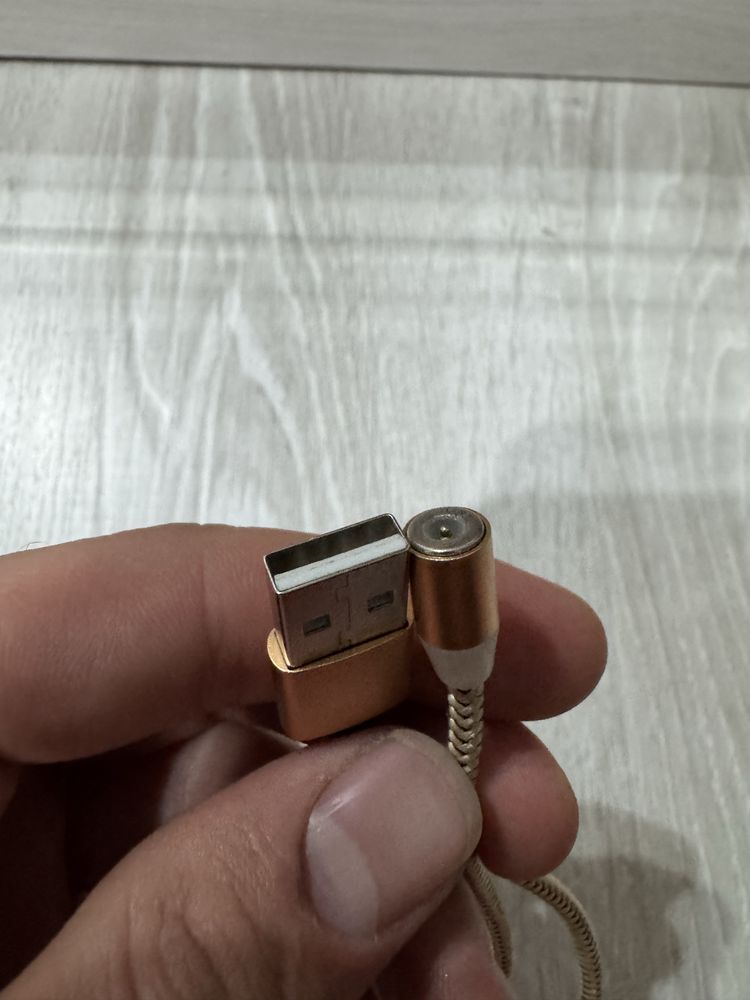 Magnitli va Lightning Quvvatlagichlari