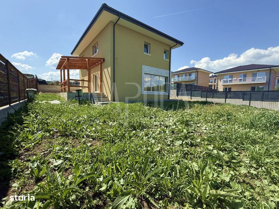 Casa 4 camere de vanzare in Dezmir