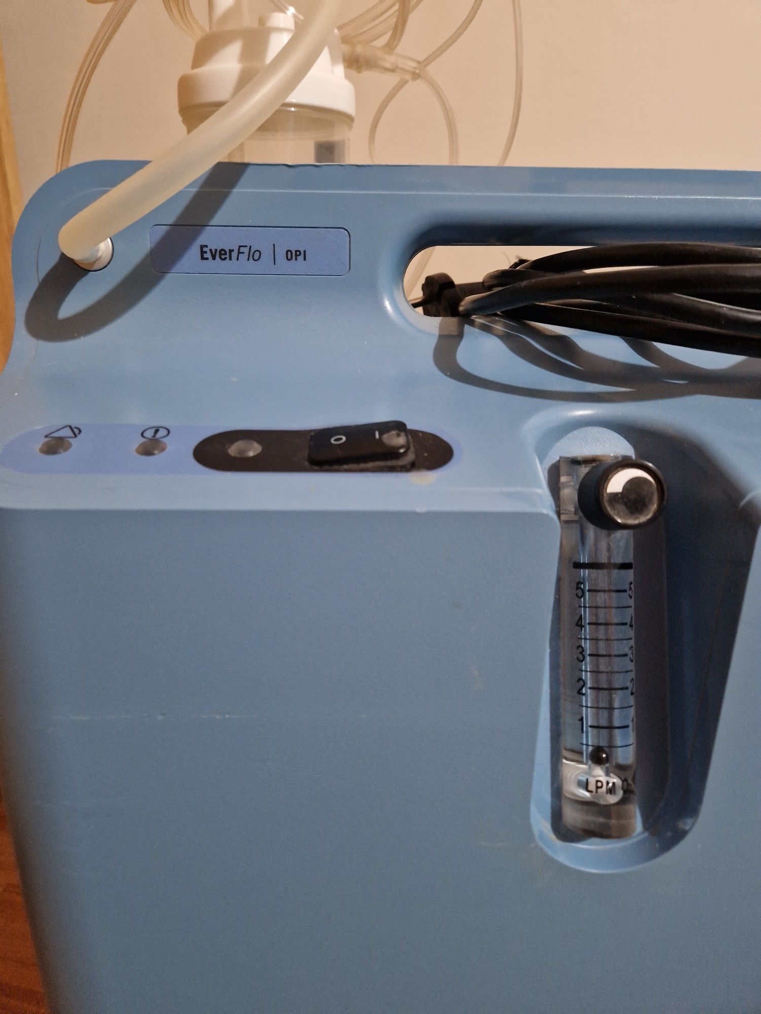 Vand aparat/ concentrator de oxigen Respironics EverFlo OPI