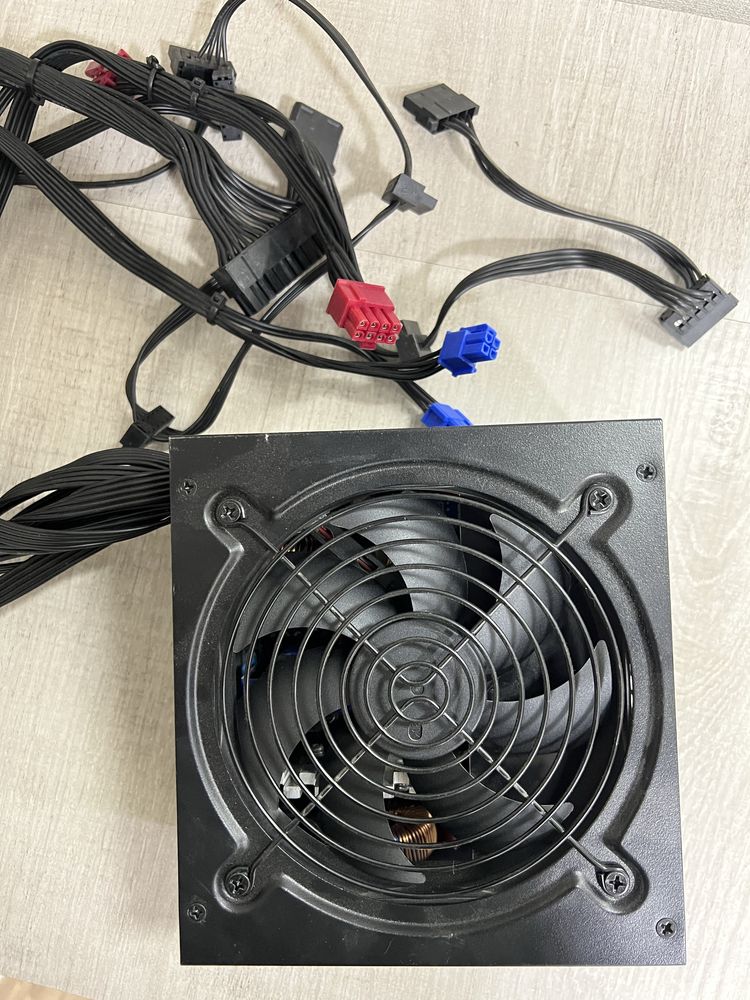Blok pitaniya/ блок питания 600w