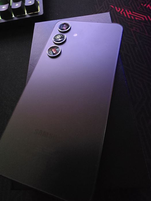 Vand Samsung Galaxy s24 impecabil