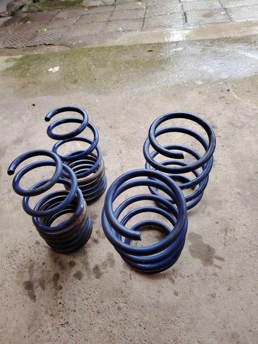 Продавам комплект спортни пружини H&R за Тойота Аурис или Корола