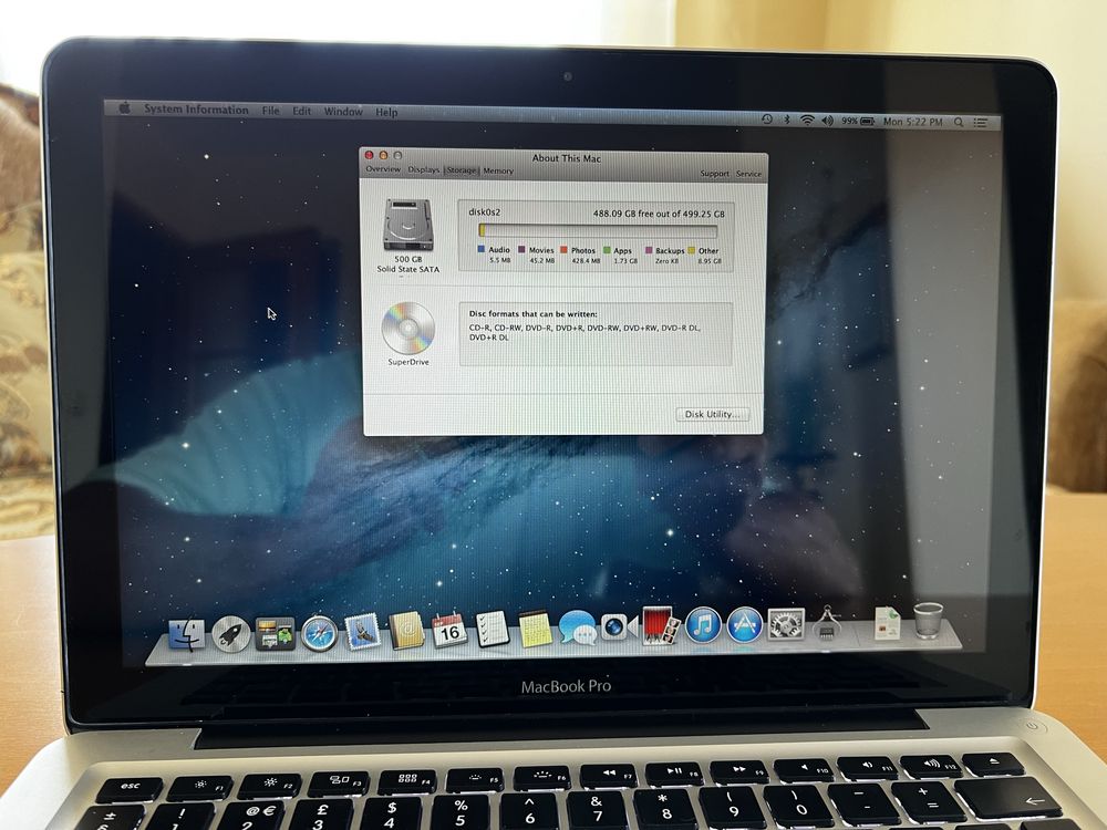 Продавам Macbook pro 13”