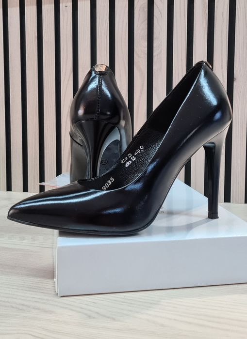 Pantofi stiletto negru