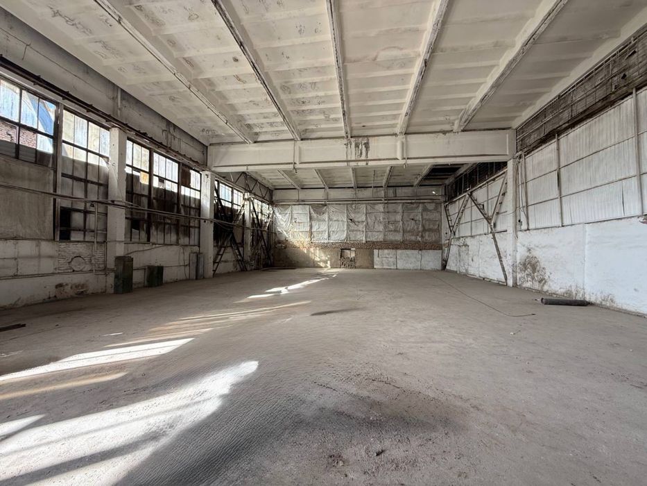 Жамий : Помещения под склад или производства 1000 кв.м