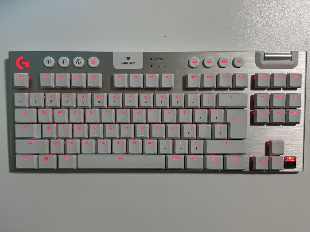 Logitech g915 TKL white