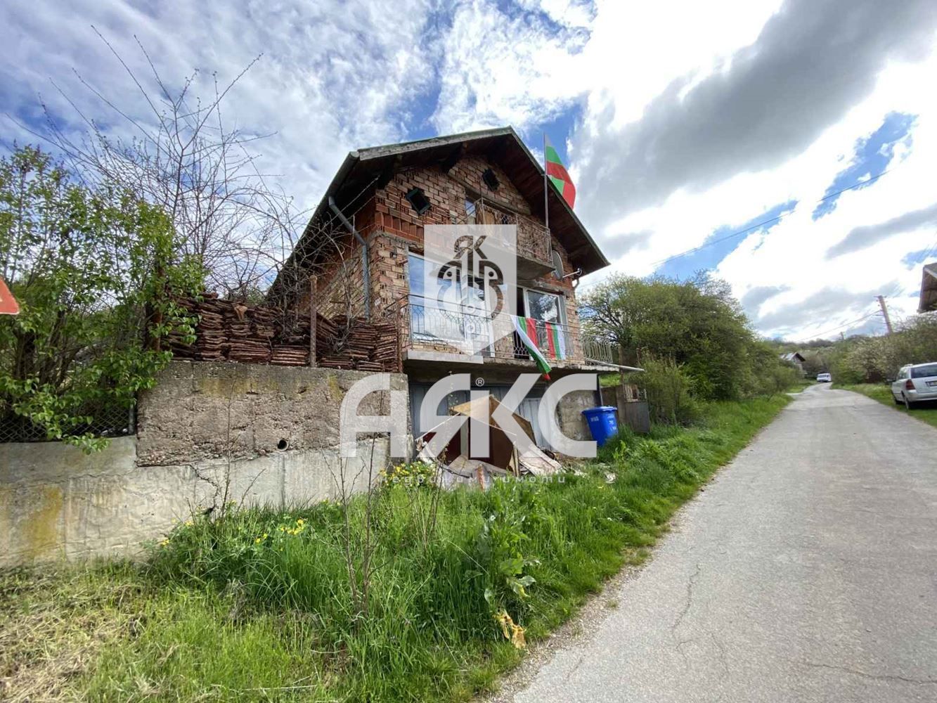 Продаваме къща в с.Габровдол на 30 км от гр. СОФИЯ