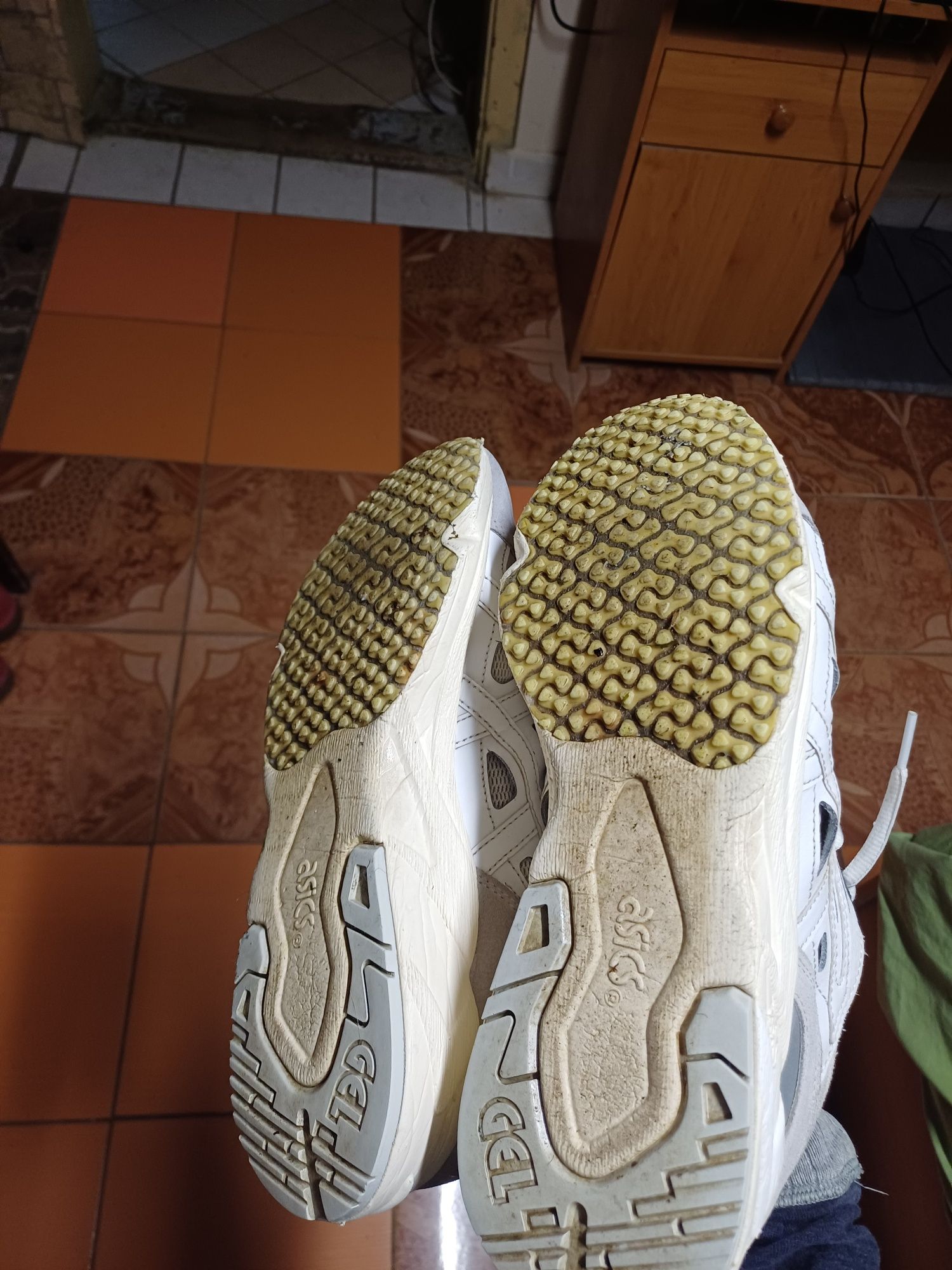 asics tiger gel 44