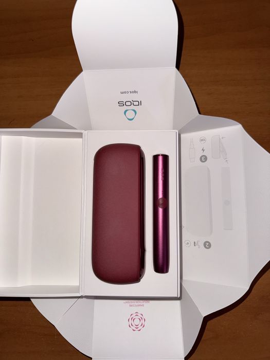Iqos iluma roz + cutie si incarcator