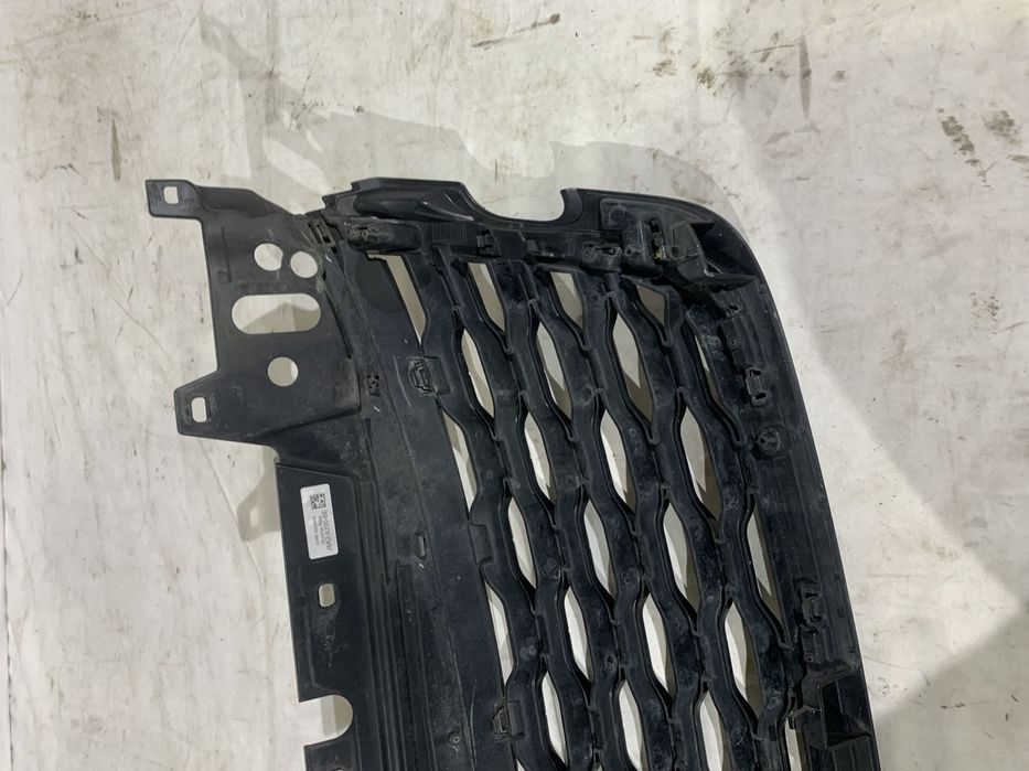 Grila radiator Range Rover Velar L560, 2018, 2019, 2020, 2021, 2022, cod origine OE J8A2-8200-BE.