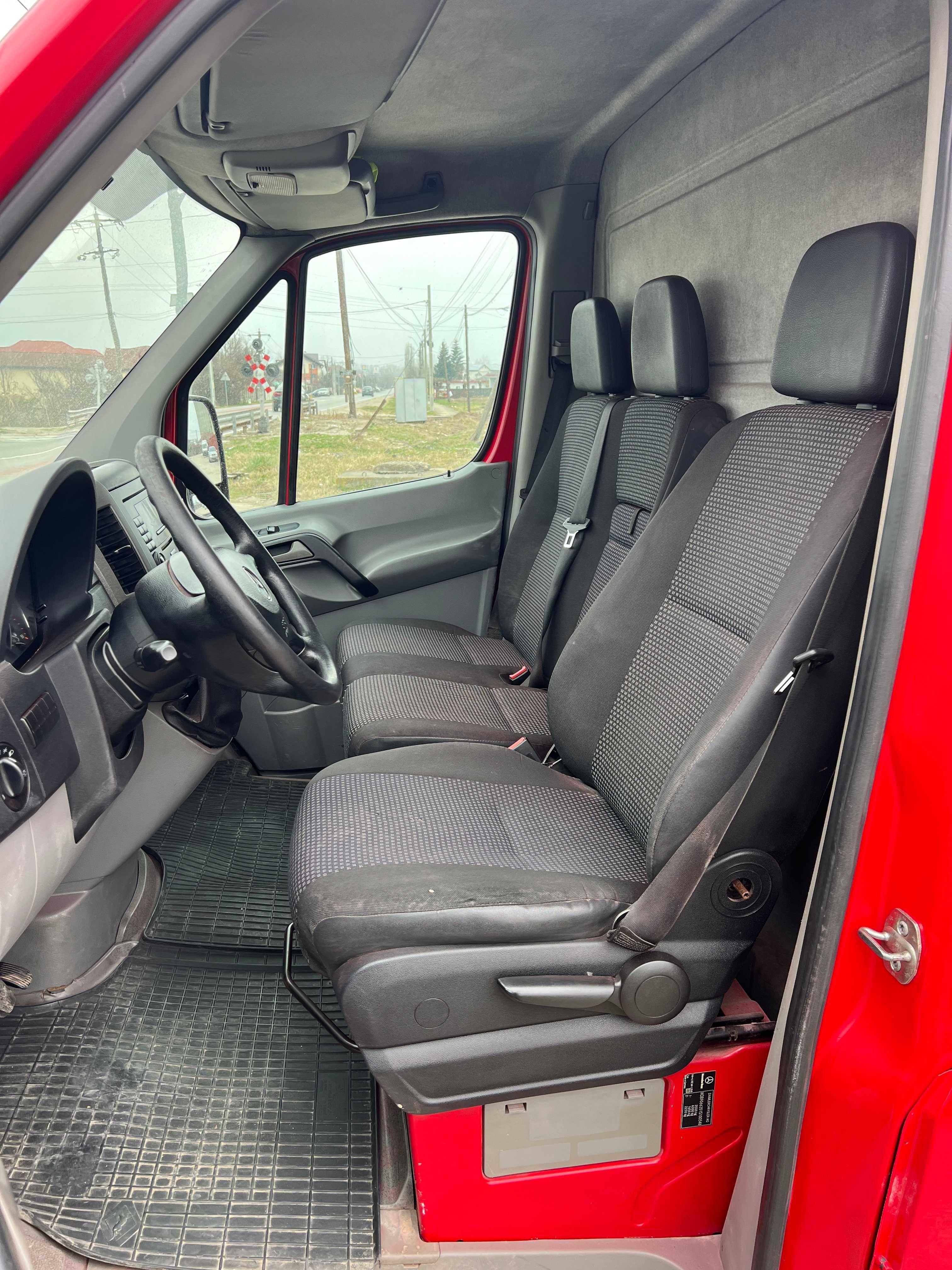 INCHIRIEZ duba RENT A Van MERCEDES Sprinter LUNG 3,5 t Fara Sofer