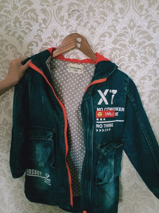 Куртки 1сезон чисти 10лет