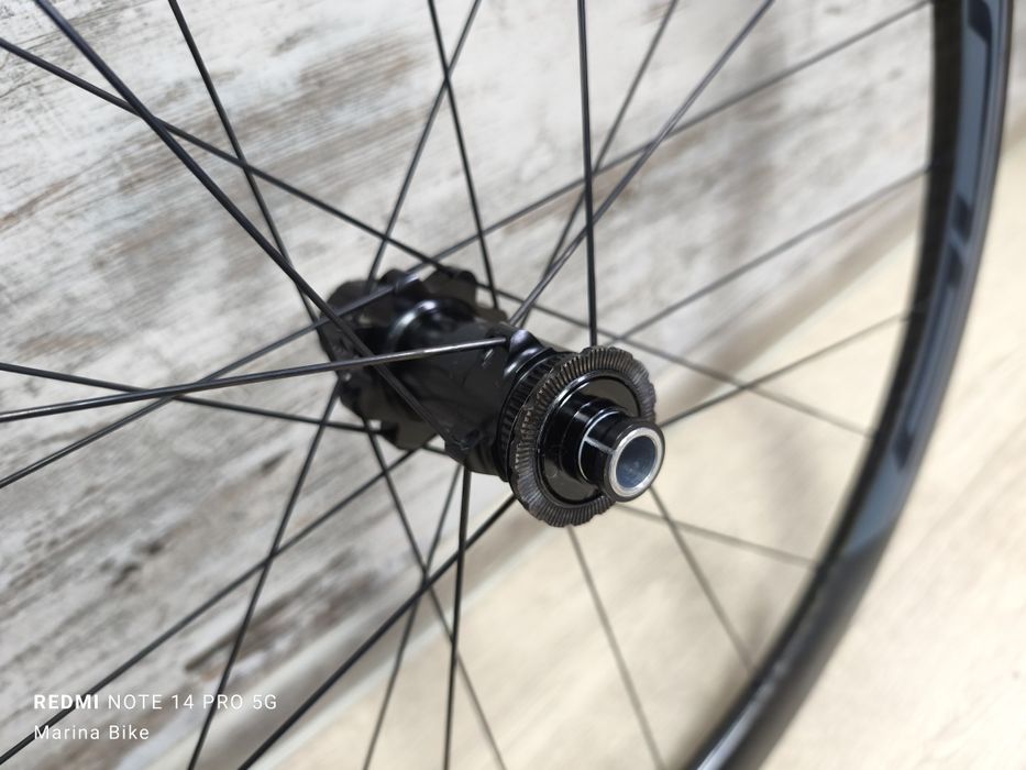 Карбонови шосейни капли Fulcrum Wind 40 Carbon DB Disc