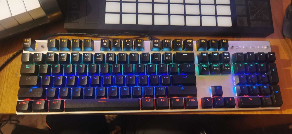 Tastatura mecanica zero e-sport gaming gear x08